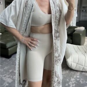 Magnolia pearl Elegant Cream dragon Kimono